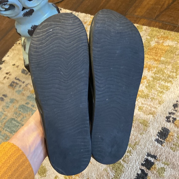 Reef- black flip flops- sz ladies 8 - Picture 5 of 7